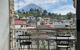 Java Hostel Tumpak Sewu